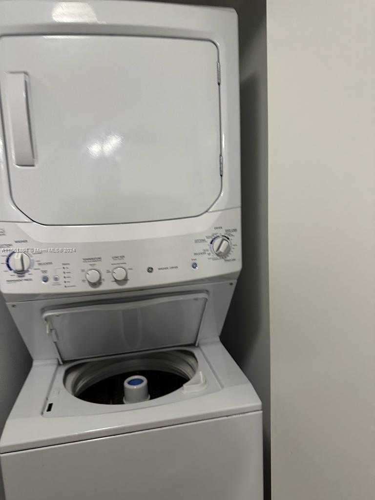 Small Image of 460 NORTH EAST 28 STREET #1407, Miami Number 8