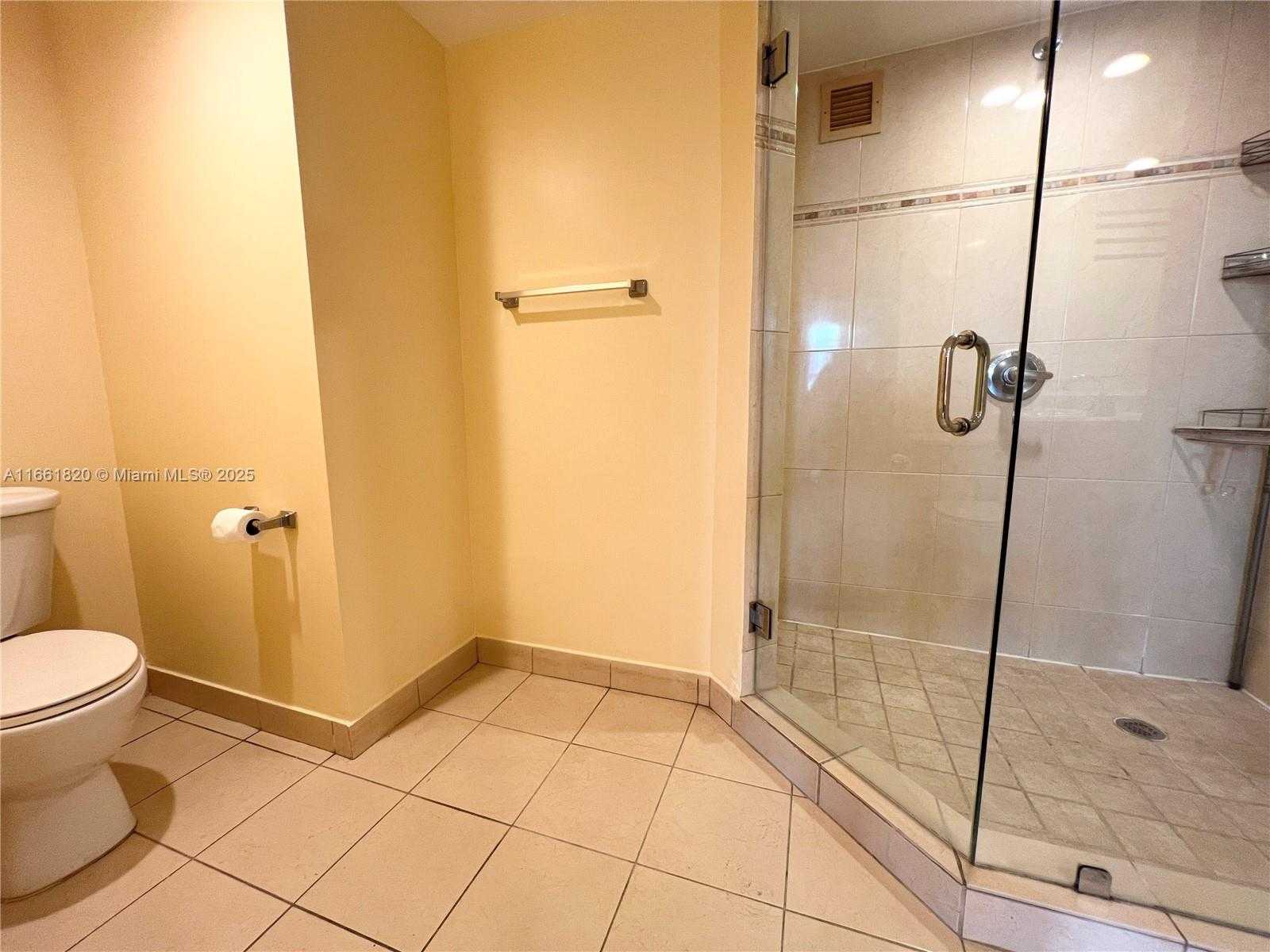 Small Image of 1833 SOUTH OCEAN DR #1109, Hallandale Beach Number 19