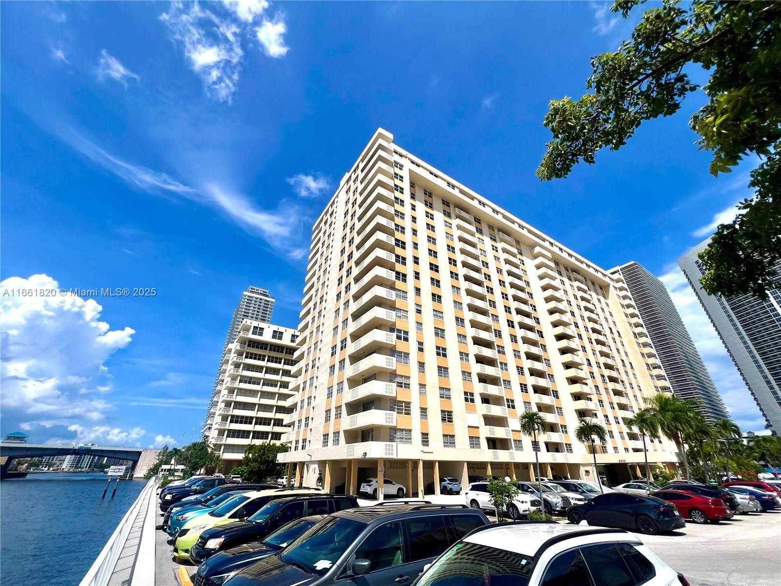Small Image of 1833 SOUTH OCEAN DR #1109, Hallandale Beach Number 2