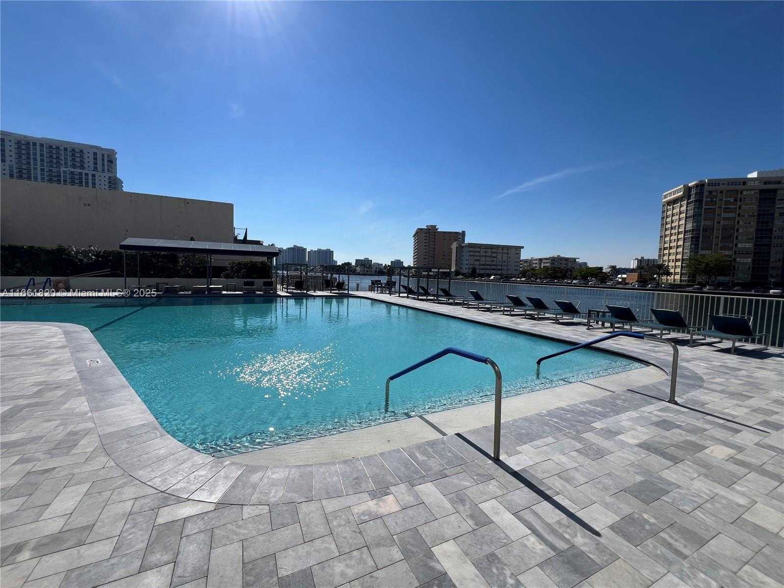 Small Image of 1833 SOUTH OCEAN DR #1109, Hallandale Beach Number 25