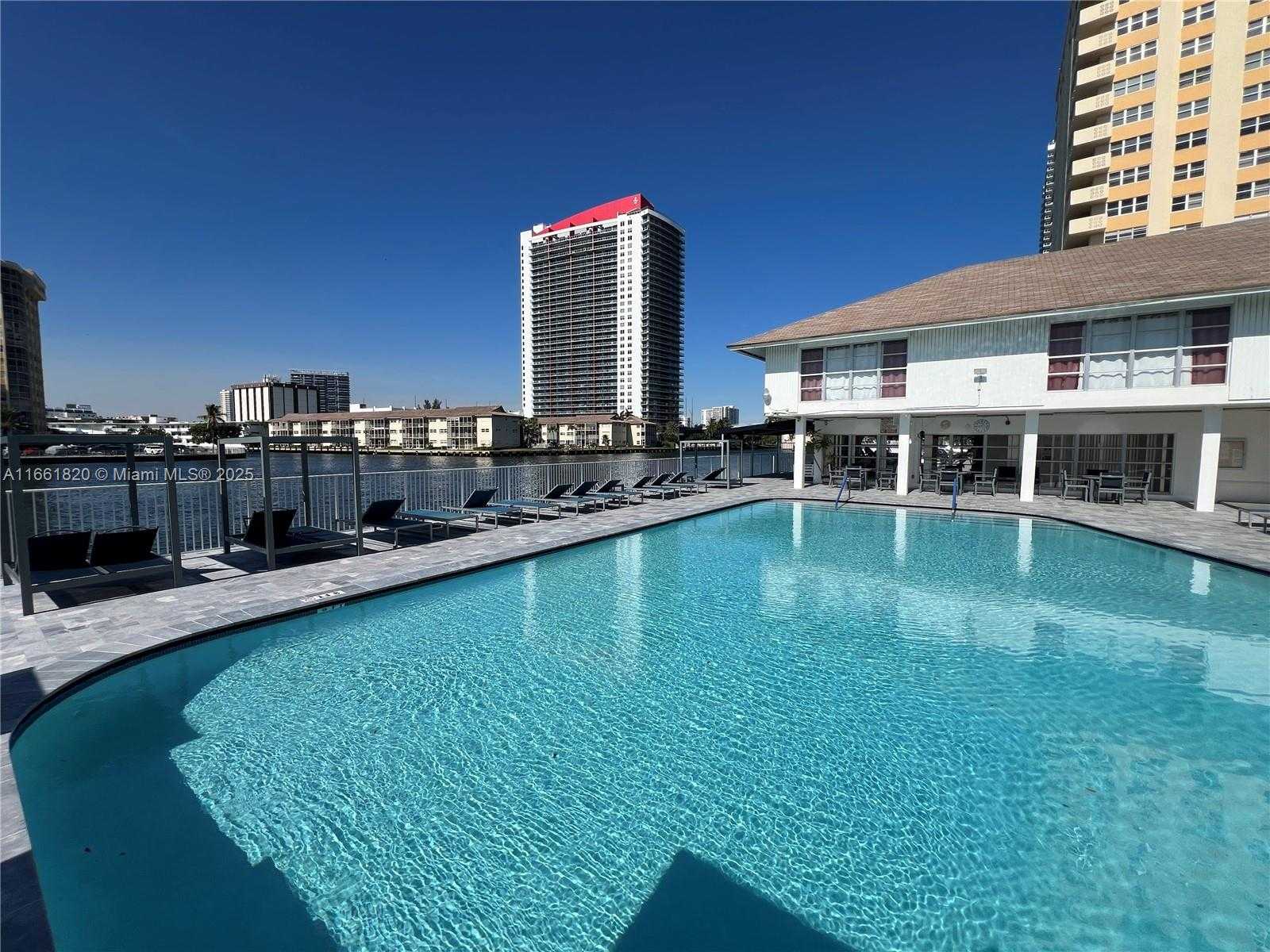 Small Image of 1833 SOUTH OCEAN DR #1109, Hallandale Beach Number 26