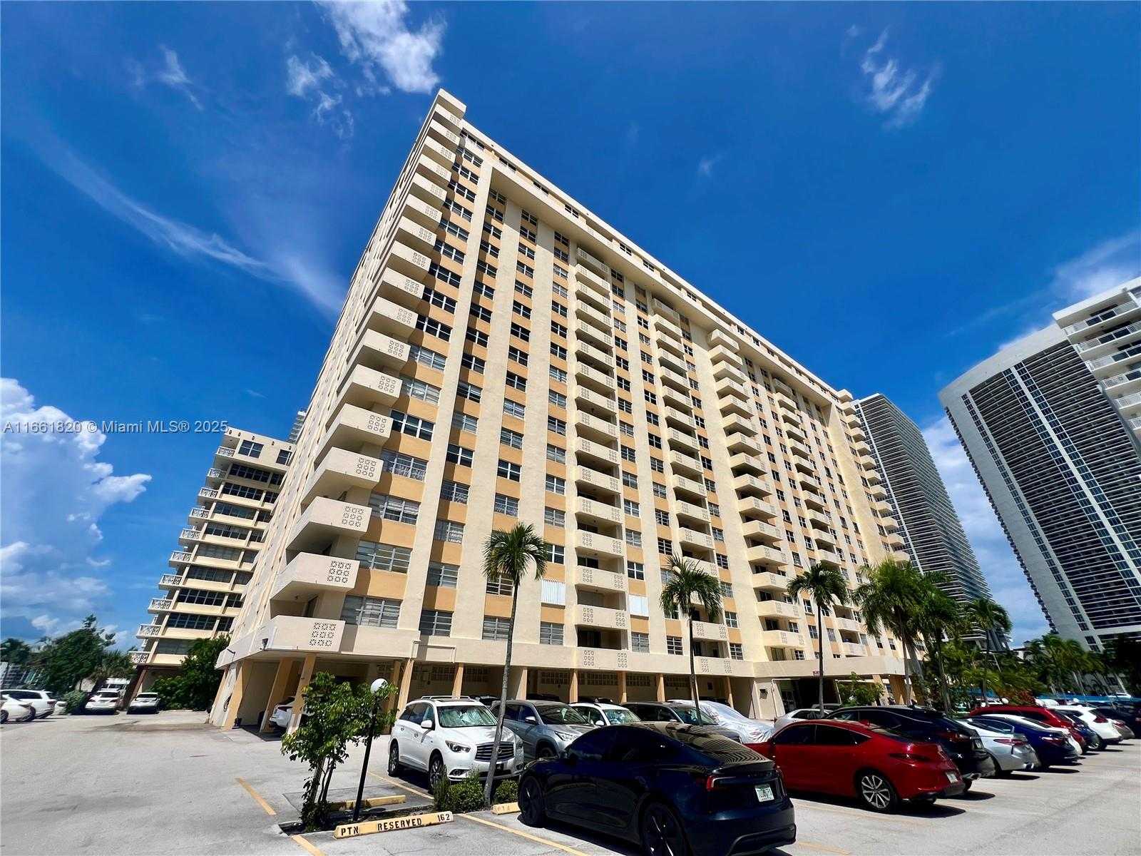 Small Image of 1833 SOUTH OCEAN DR #1109, Hallandale Beach Number 33