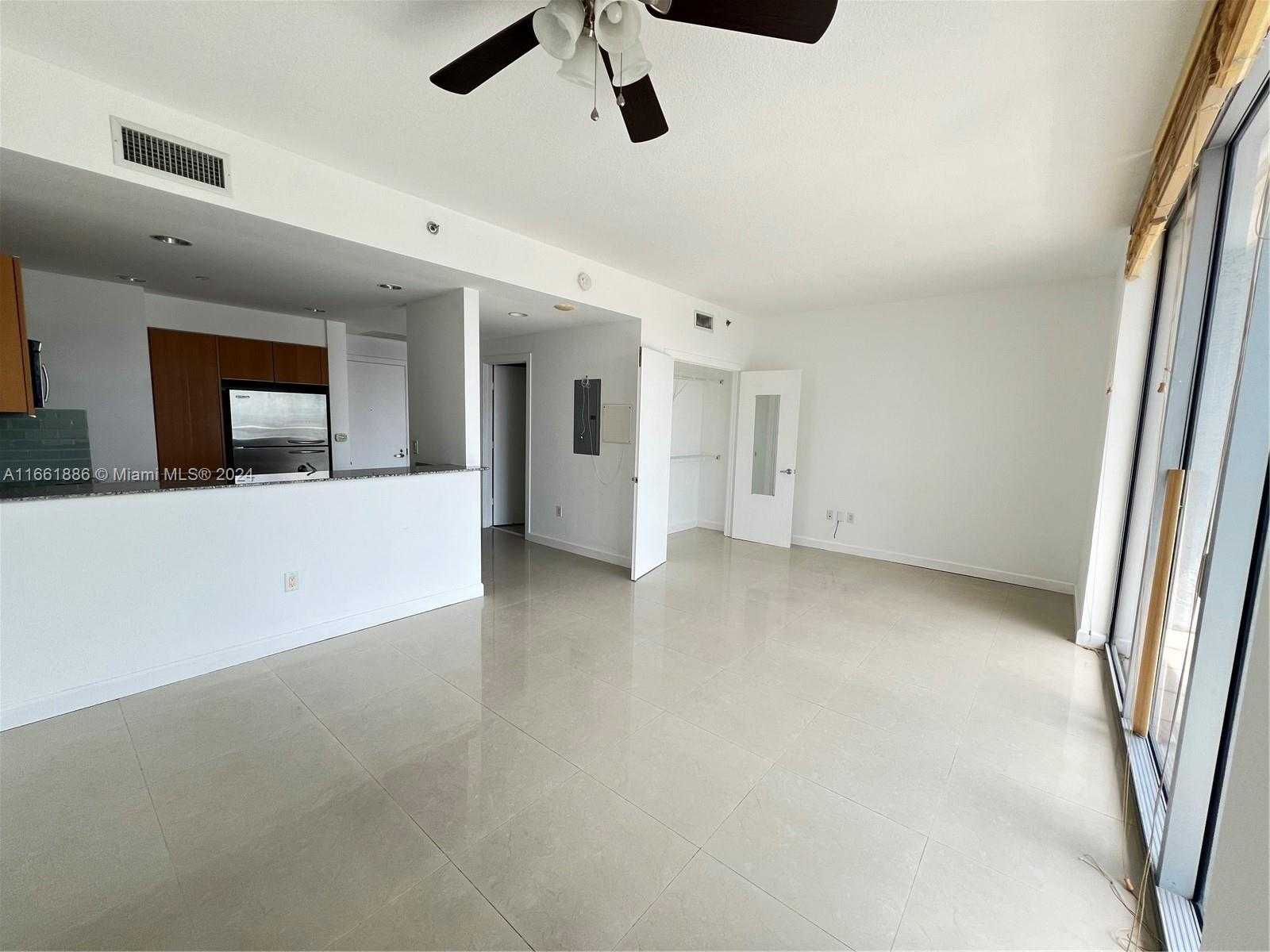 Small Image of 1060 BRICKELL AVE #3509, Miami Number 5