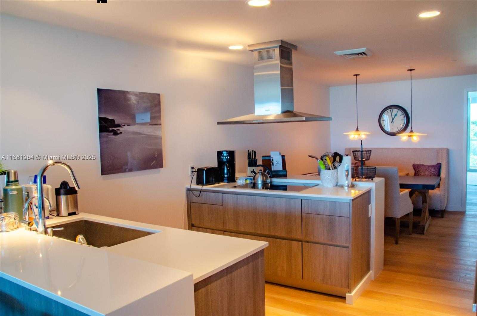 Small Image of 350 OCEAN DR #406N, Key Biscayne Number 11