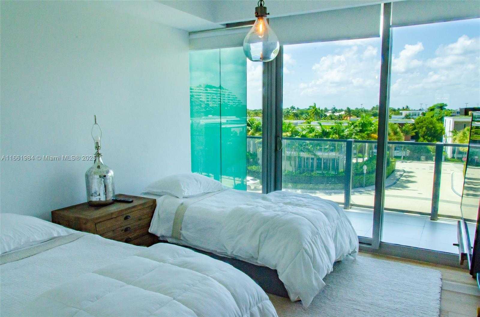 Small Image of 350 OCEAN DR #406N, Key Biscayne Number 26