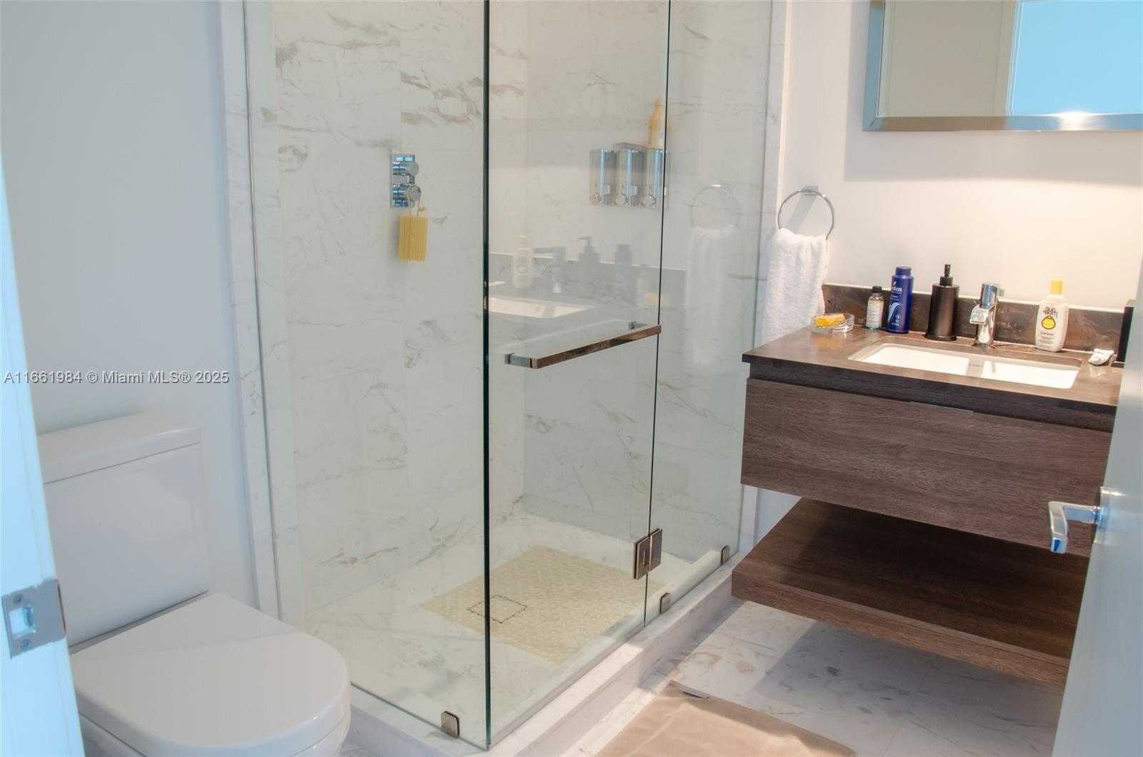Small Image of 350 OCEAN DR #406N, Key Biscayne Number 29
