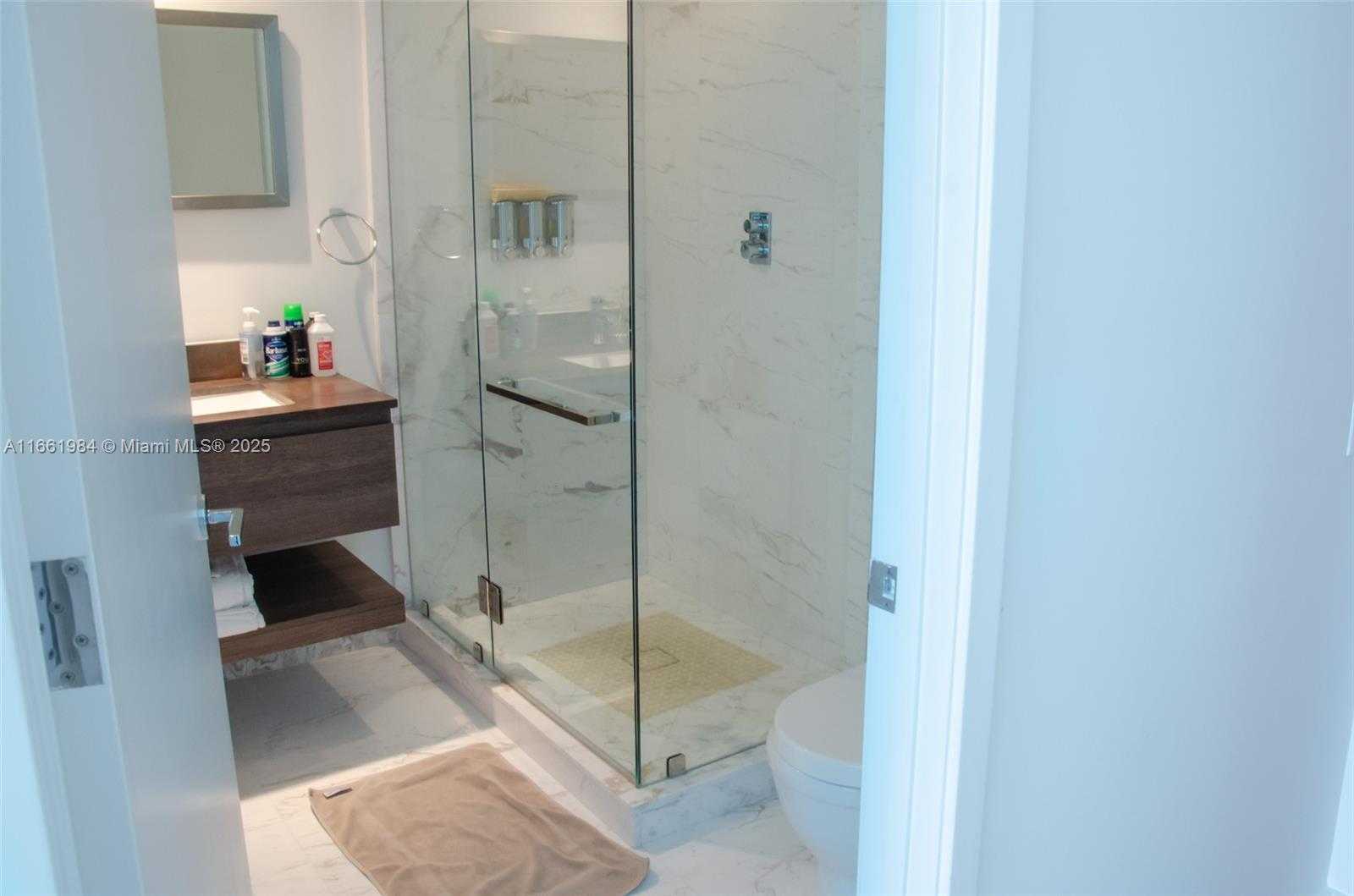 Small Image of 350 OCEAN DR #406N, Key Biscayne Number 33