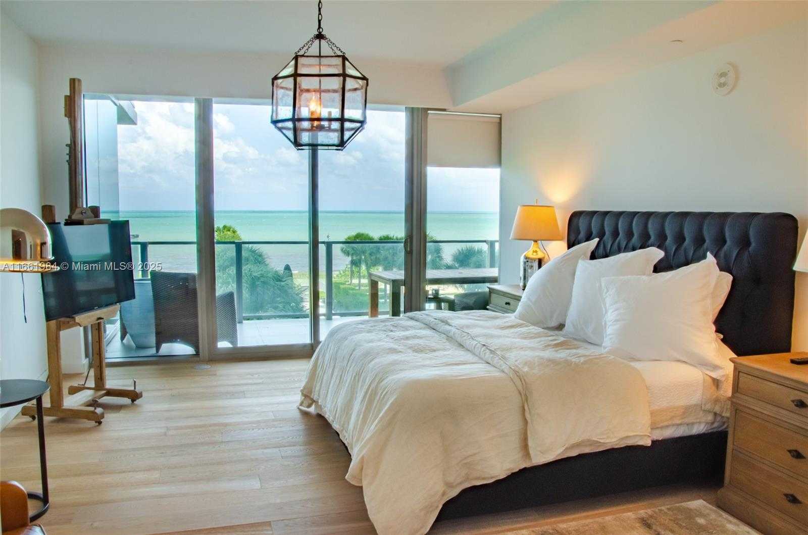 Small Image of 350 OCEAN DR #406N, Key Biscayne Number 38