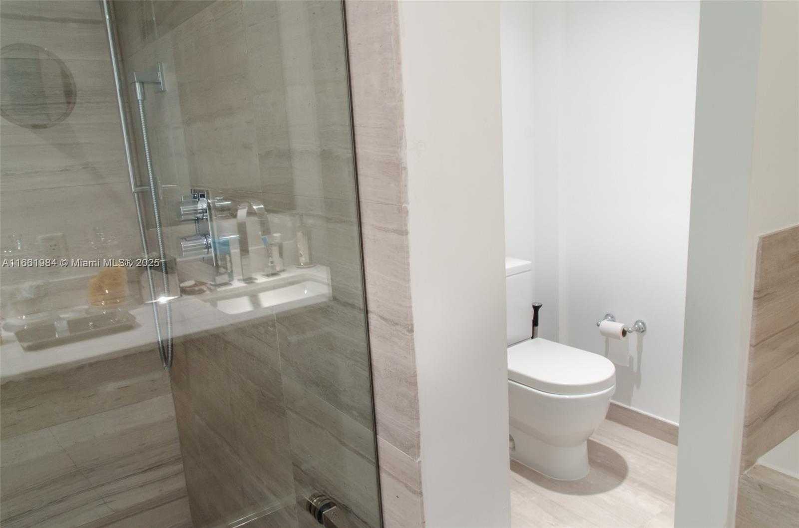 Small Image of 350 OCEAN DR #406N, Key Biscayne Number 42