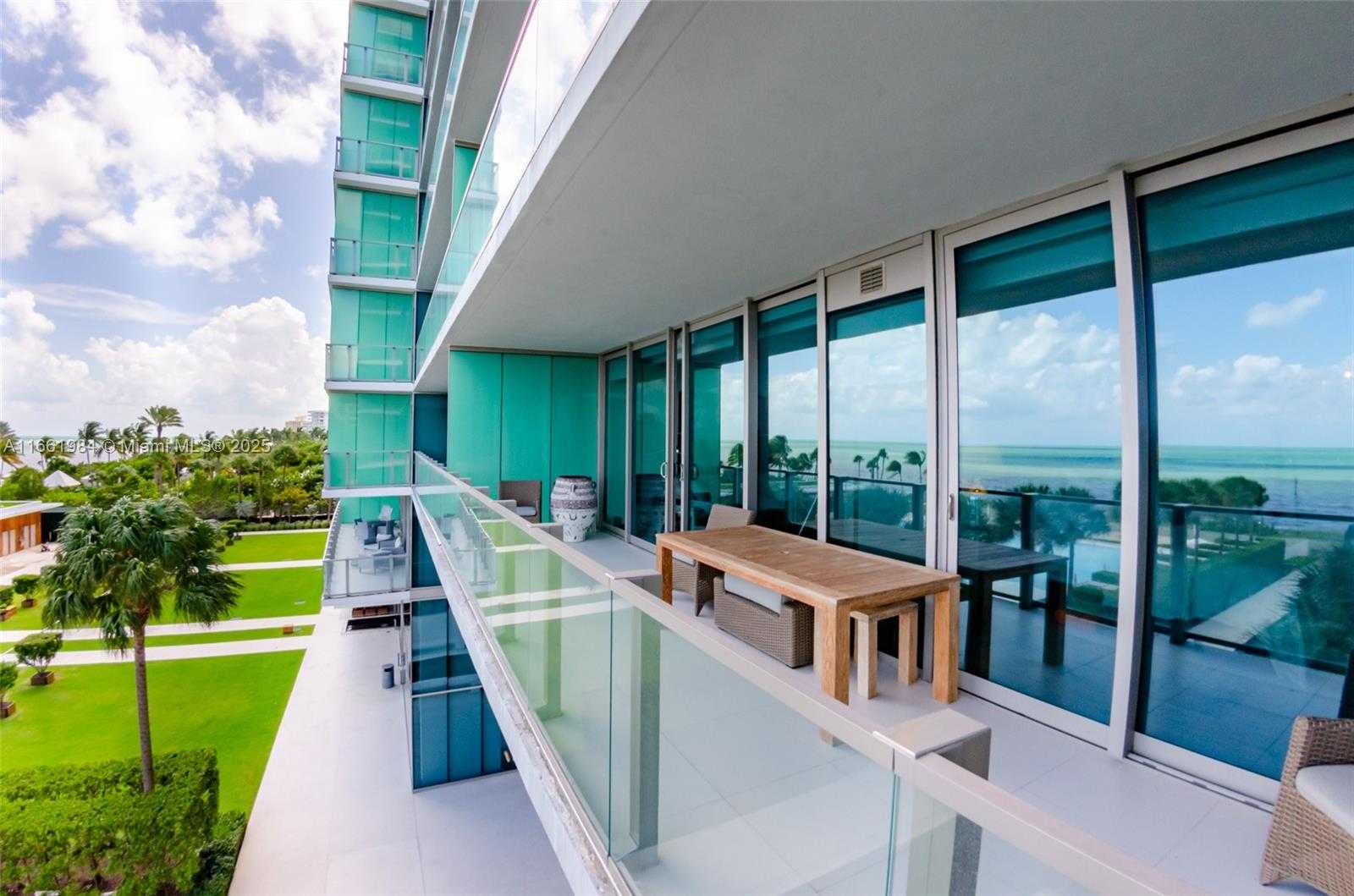 Small Image of 350 OCEAN DR #406N, Key Biscayne Number 43
