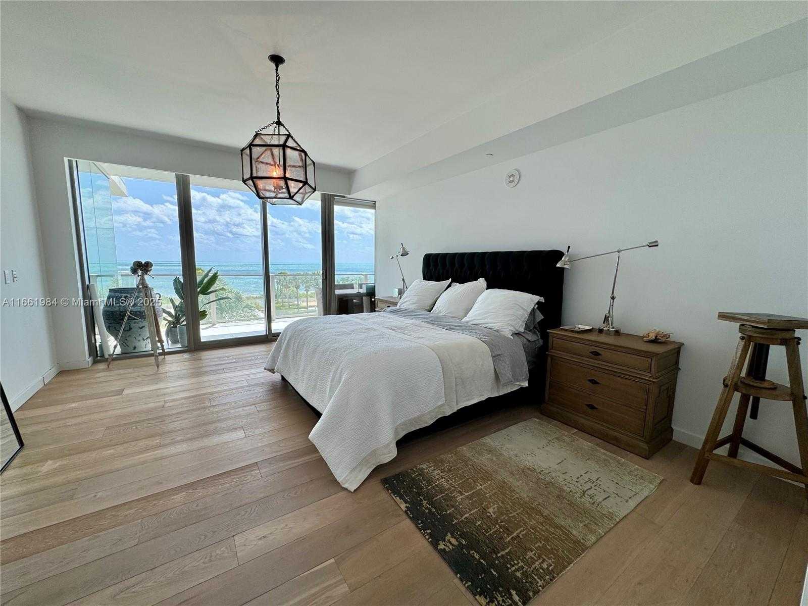Small Image of 350 OCEAN DR #406N, Key Biscayne Number 48