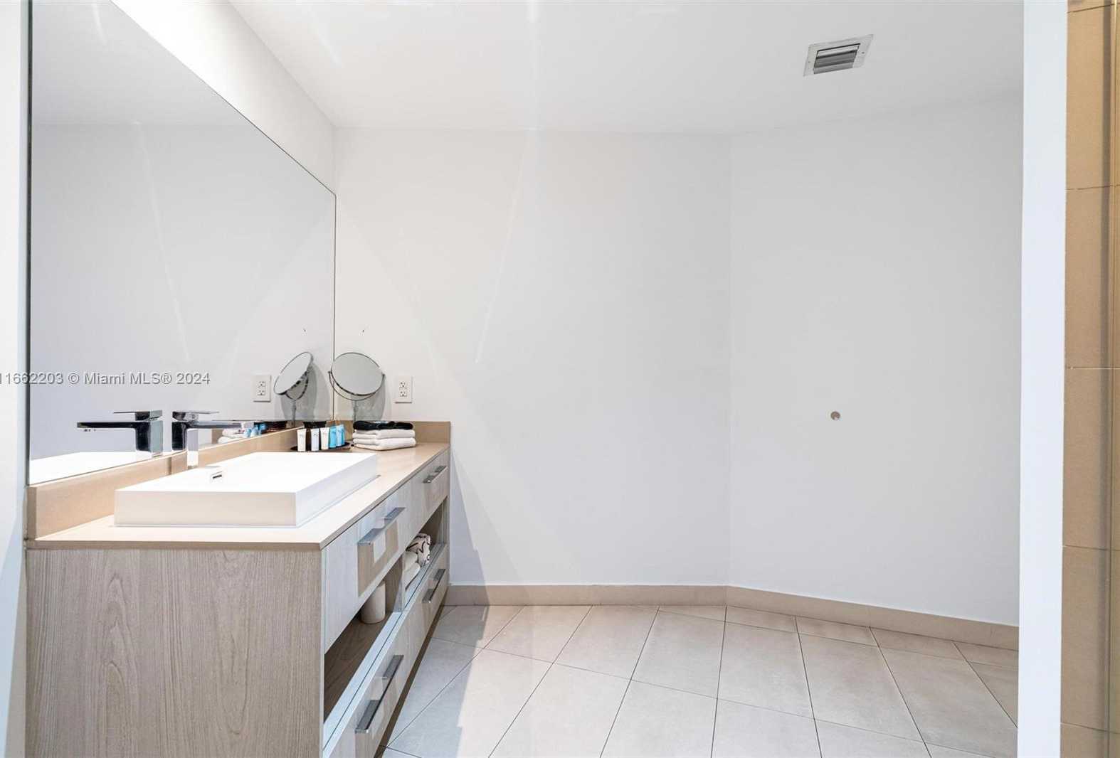 Small Image of 4111 SOUTH OCEAN DR #1912, Hollywood Number 10