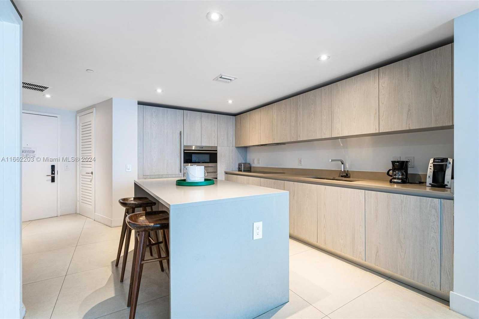 Small Image of 4111 SOUTH OCEAN DR #1912, Hollywood Number 3