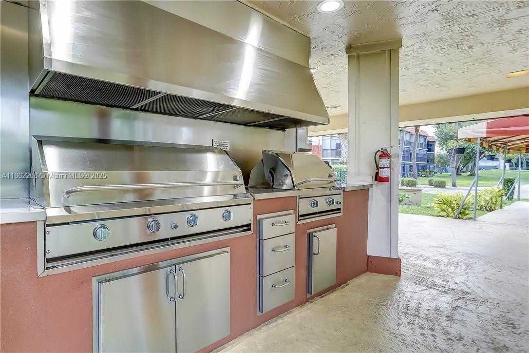 Small Image of 8930 SOUTH HOLLYBROOK BLVD #106, Pembroke Pines Number 20