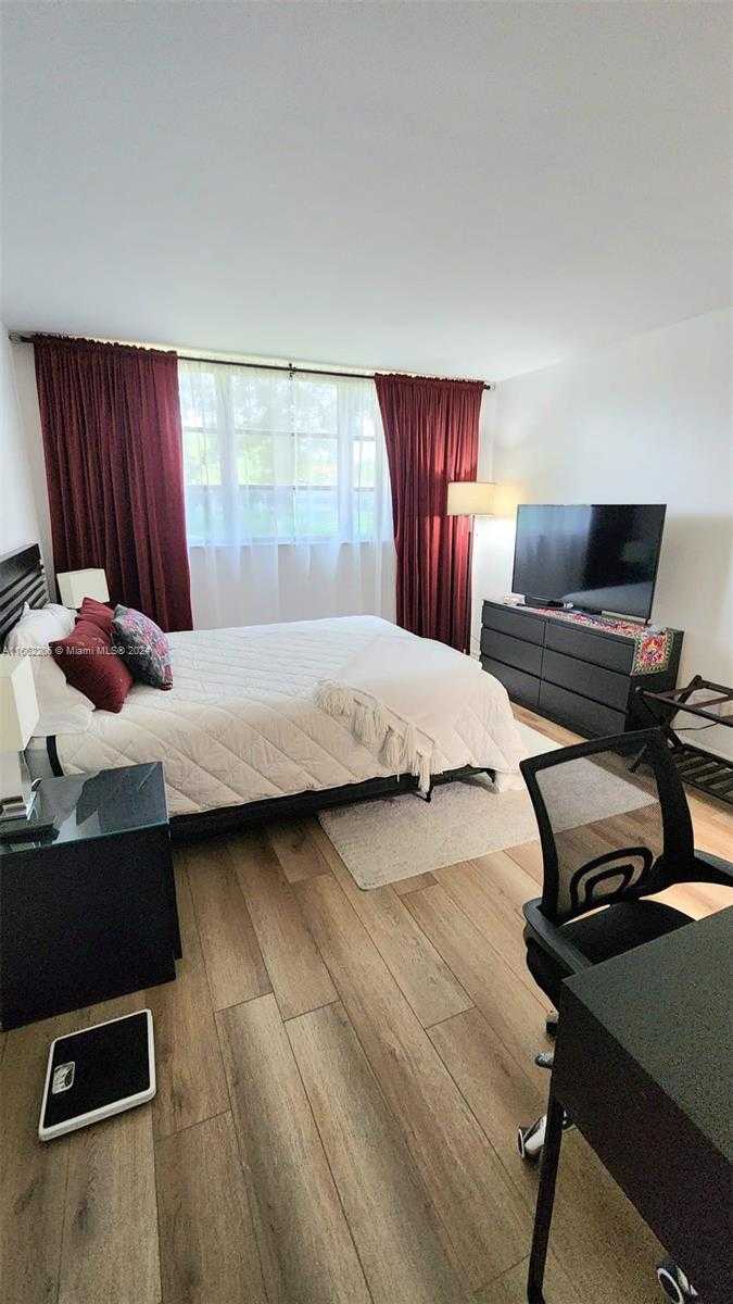 Small Image of 8930 SOUTH HOLLYBROOK BLVD #106, Pembroke Pines Number 91