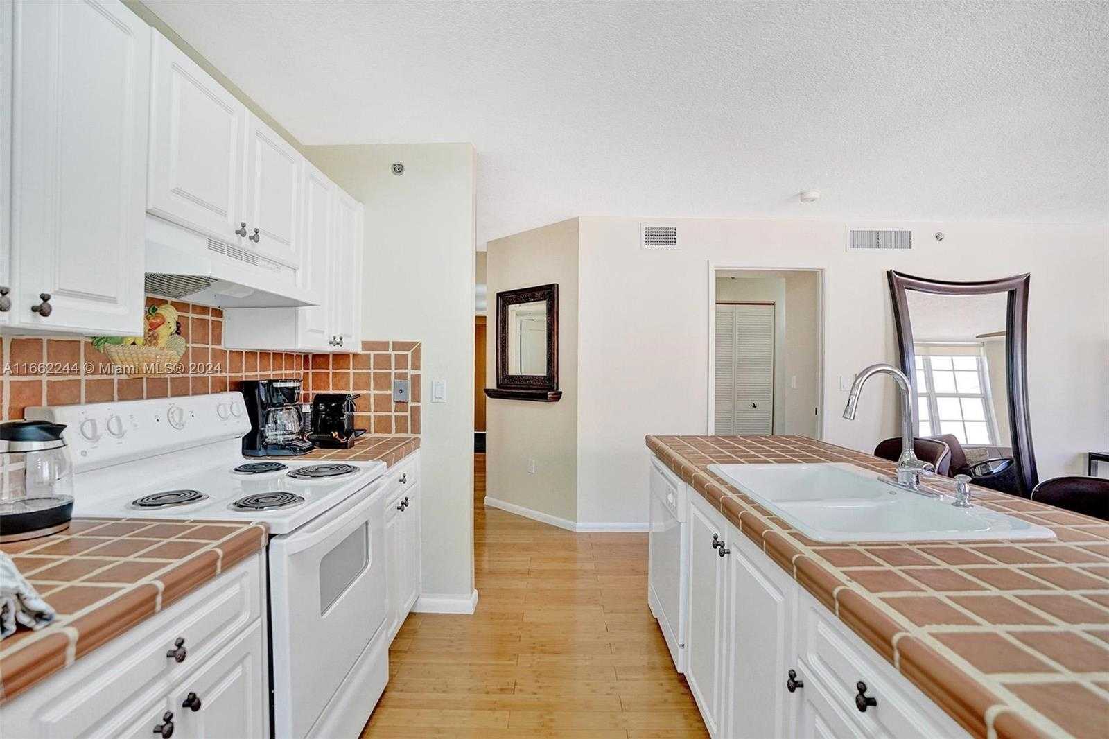 Small Image of 19877 EAST COUNTRY CLUB DR #3607, Aventura Number 10