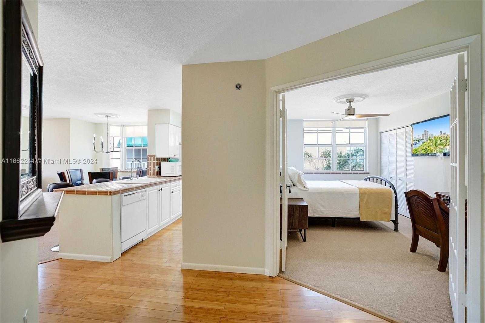 Small Image of 19877 EAST COUNTRY CLUB DR #3607, Aventura Number 2