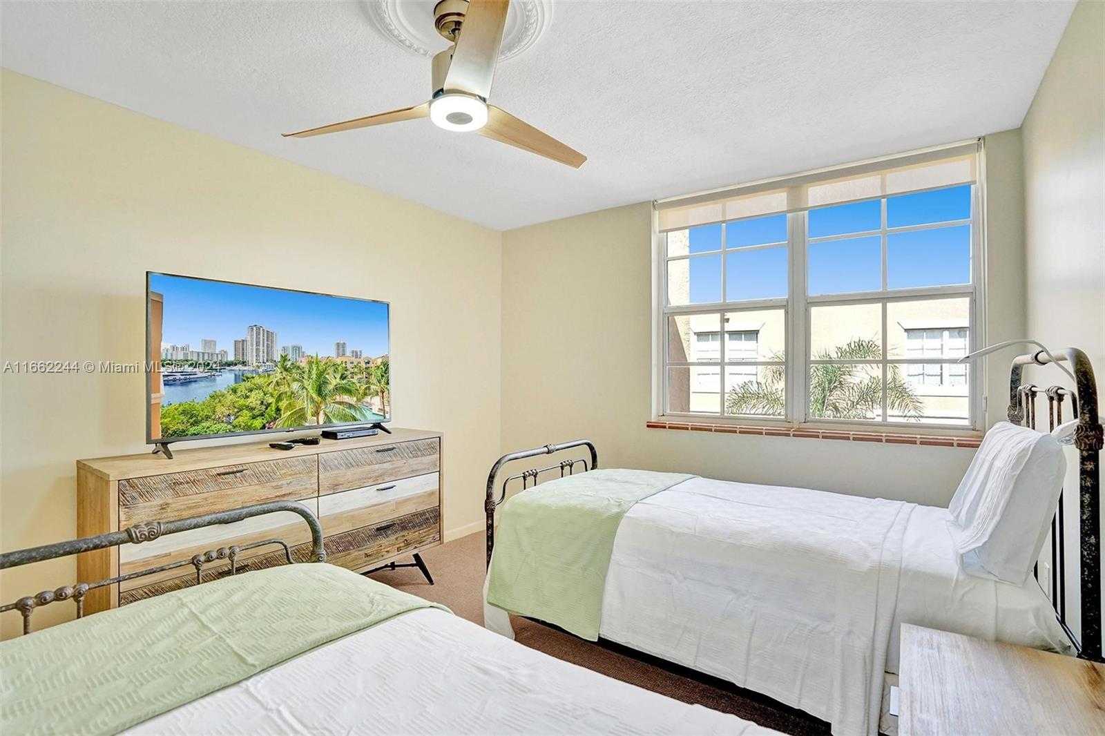 Small Image of 19877 EAST COUNTRY CLUB DR #3607, Aventura Number 30