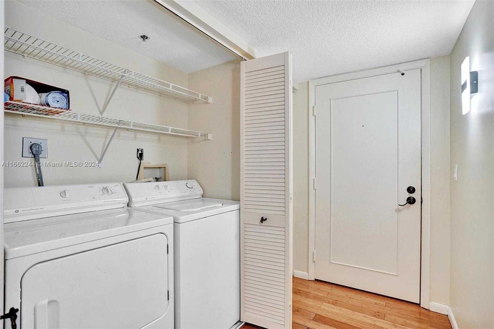 Small Image of 19877 EAST COUNTRY CLUB DR #3607, Aventura Number 38