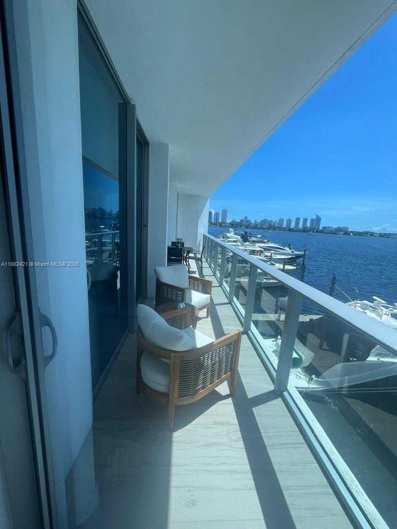 Small Image of 17301 BISCAYNE BLVD #205, North Miami Beach Number 28