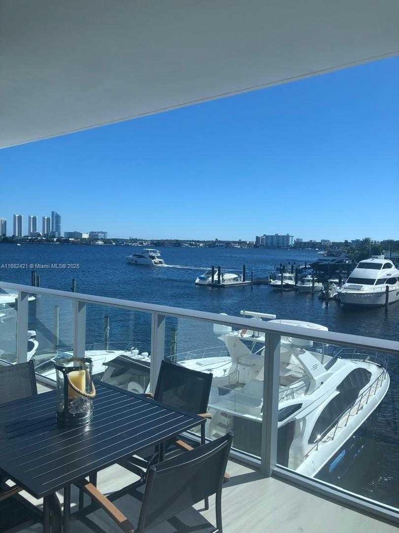 Small Image of 17301 BISCAYNE BLVD #205, North Miami Beach Number 29