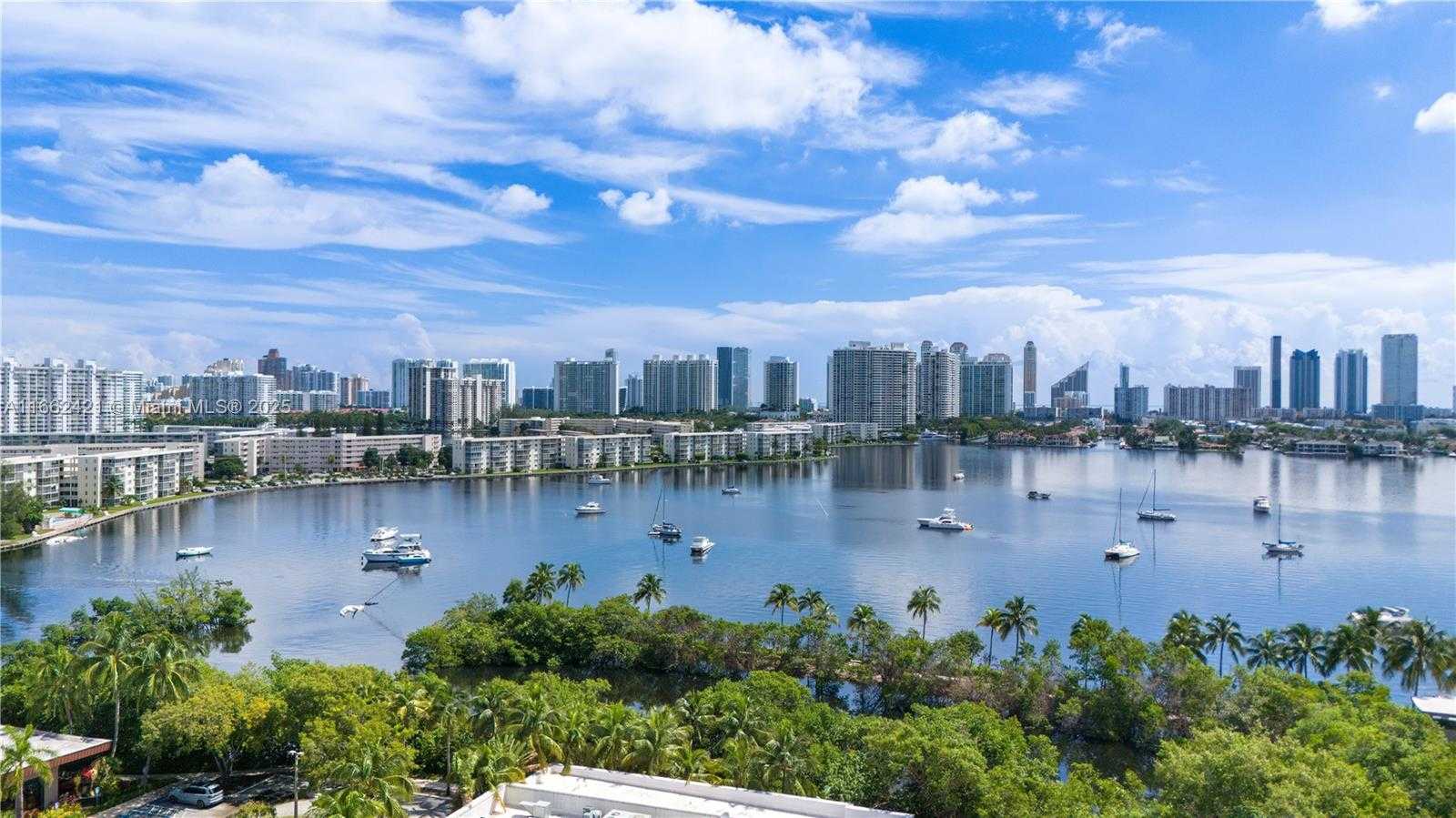 Small Image of 17301 BISCAYNE BLVD #205, North Miami Beach Number 30