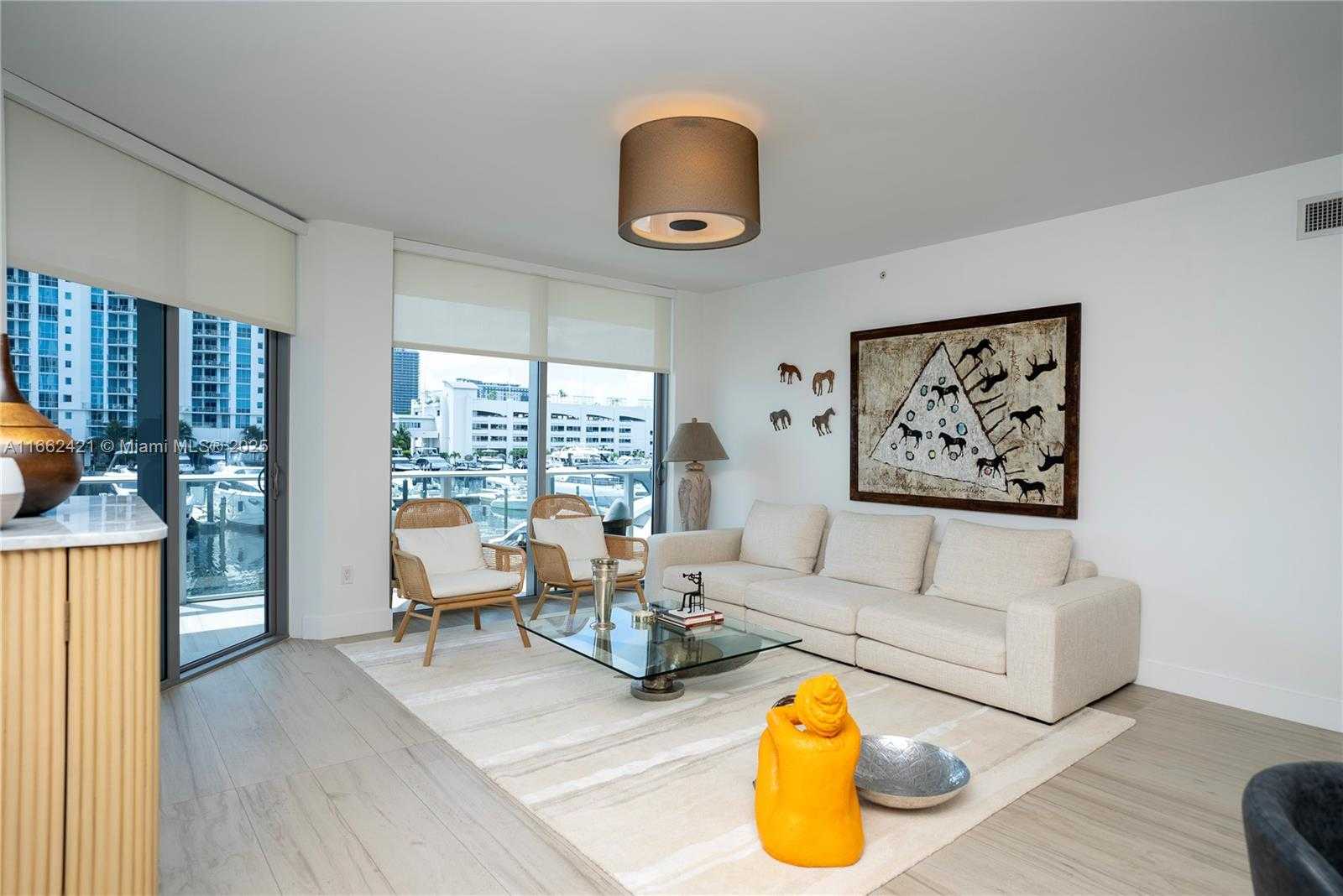 Small Image of 17301 BISCAYNE BLVD #205, North Miami Beach Number 4