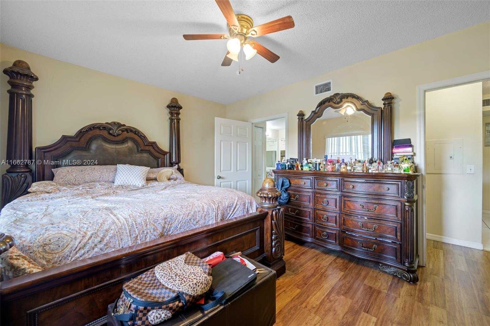Small Image of 2412 CENTERGATE DR #103, Miramar Number 13