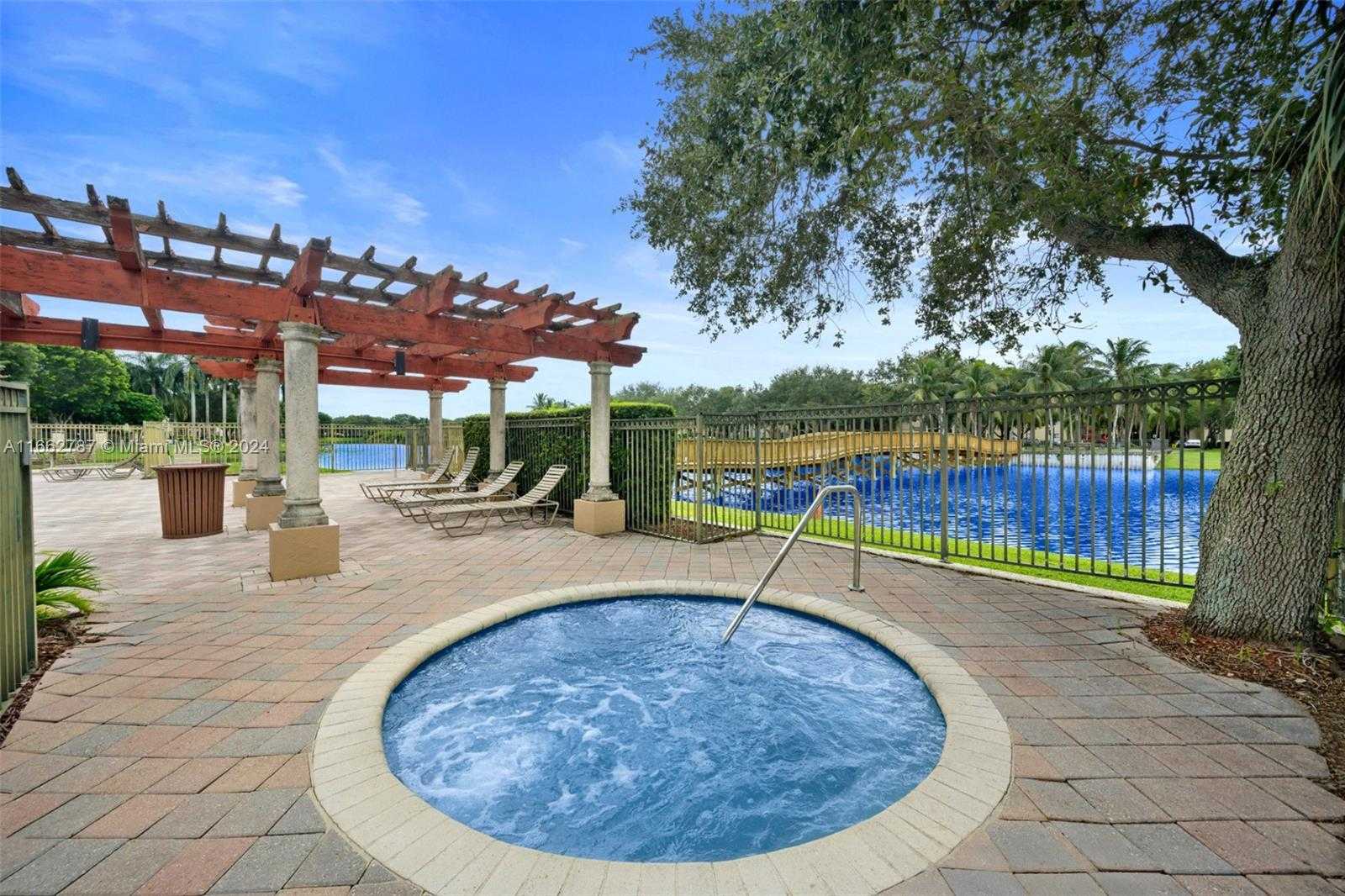 Small Image of 2412 CENTERGATE DR #103, Miramar Number 21
