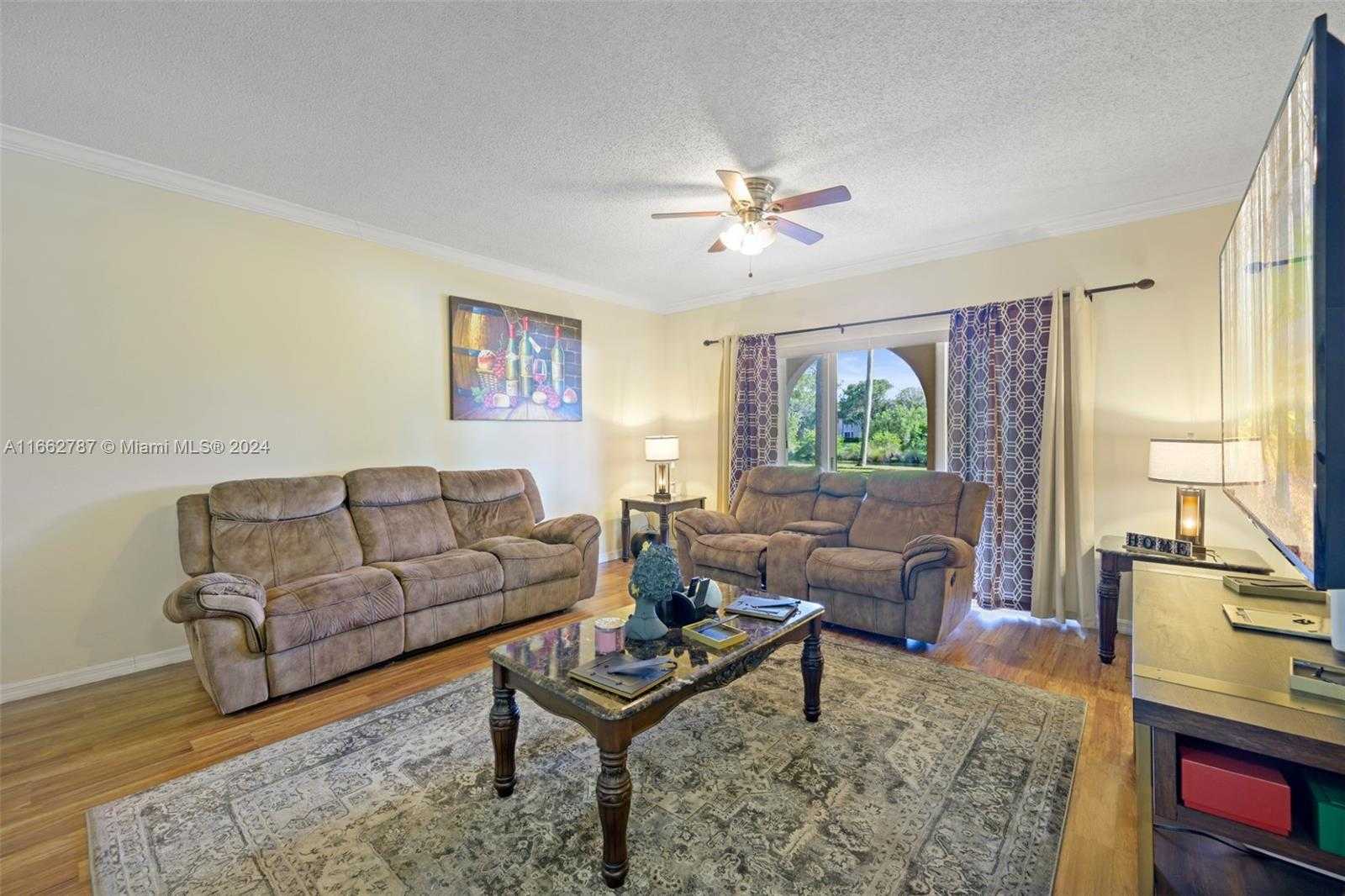 Small Image of 2412 CENTERGATE DR #103, Miramar Number 3