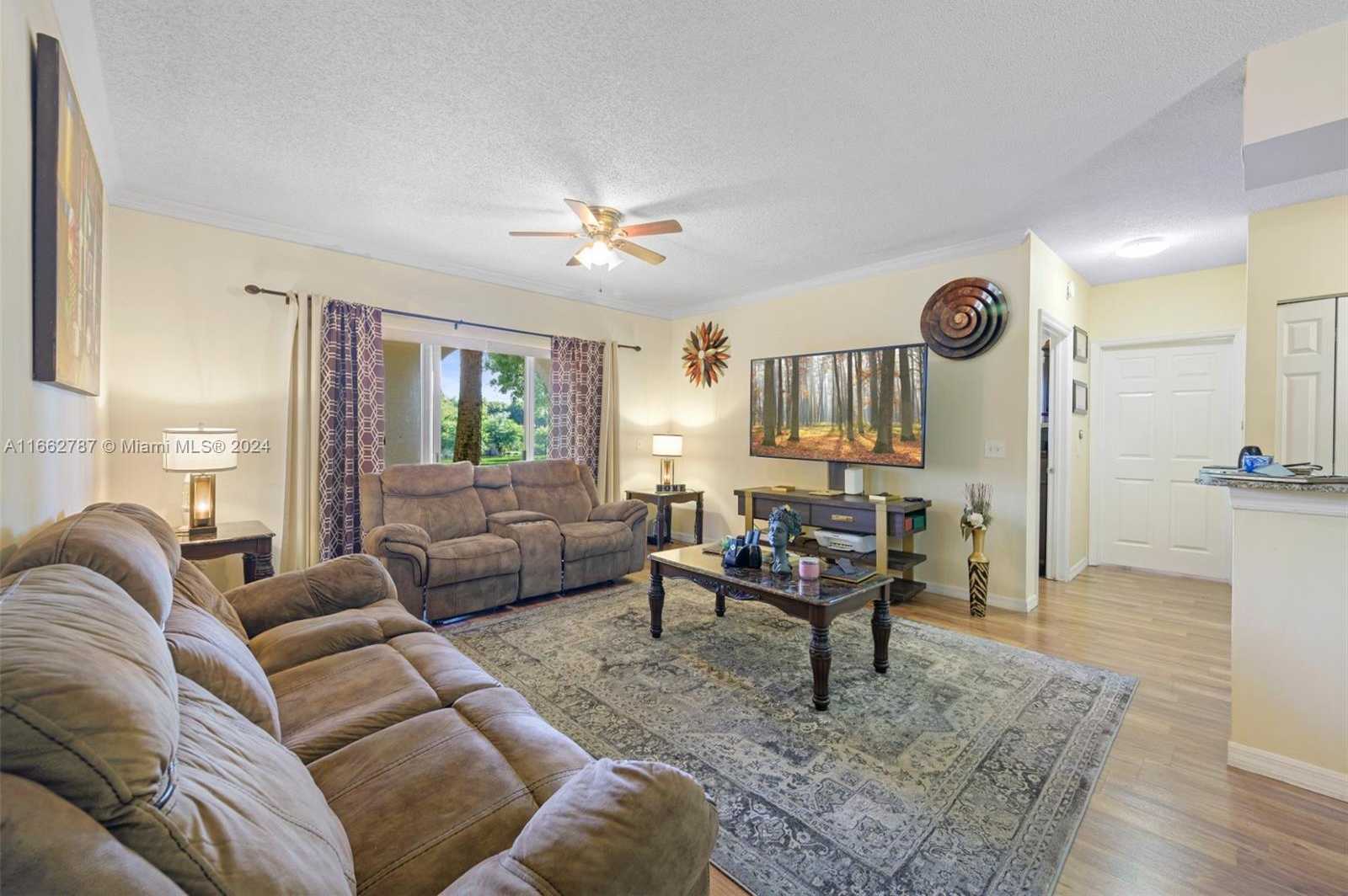 Small Image of 2412 CENTERGATE DR #103, Miramar Number 4