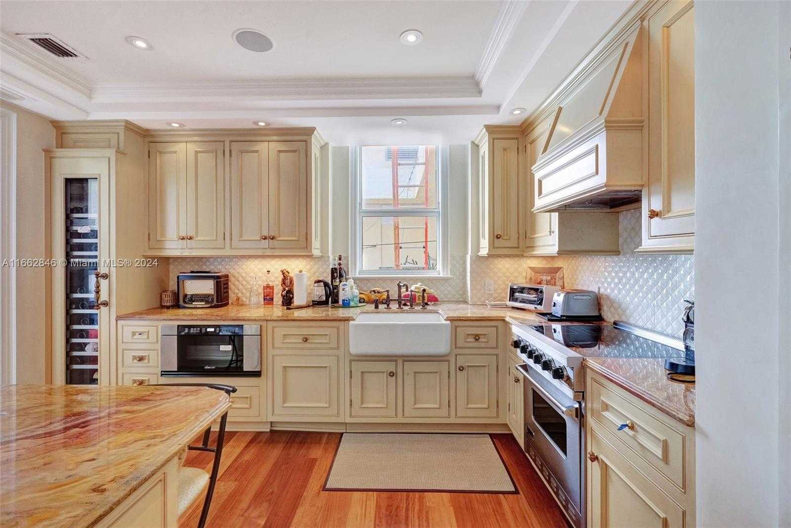 Small Image of 9801 NORTH WEST COLLINS AVE #PH8 +cabana 6, Bal Harbour Number 11