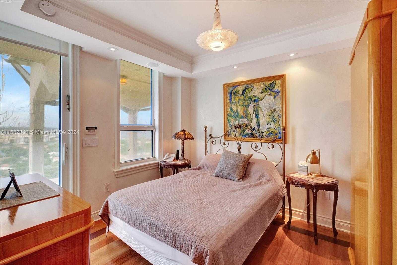 Small Image of 9801 NORTH WEST COLLINS AVE #PH8 +cabana 6, Bal Harbour Number 23