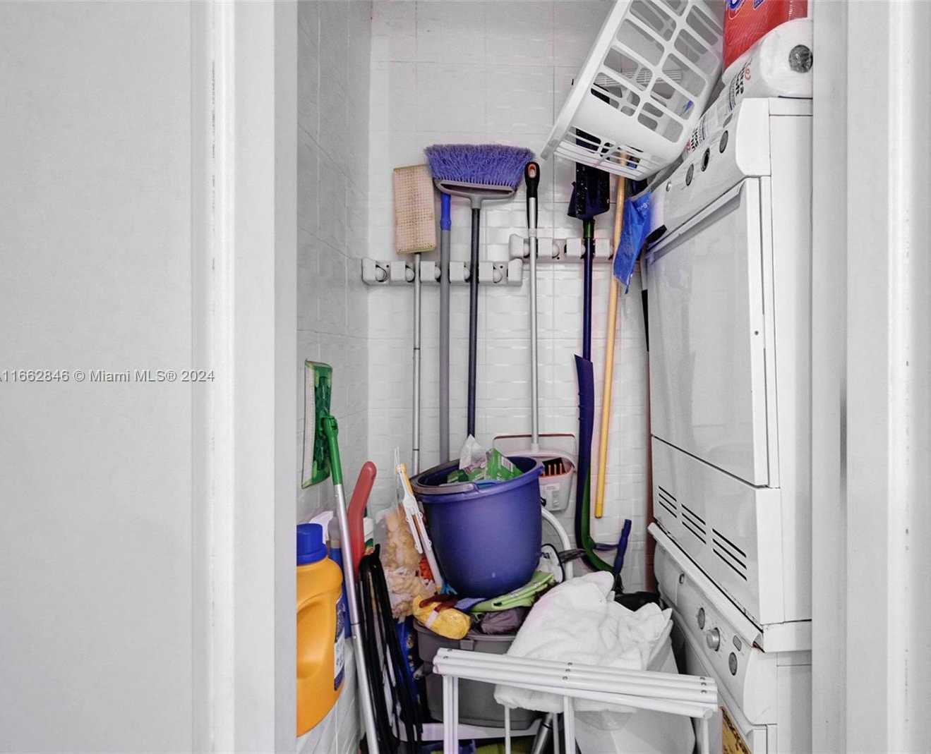 Small Image of 9801 NORTH WEST COLLINS AVE #PH8 +cabana 6, Bal Harbour Number 25