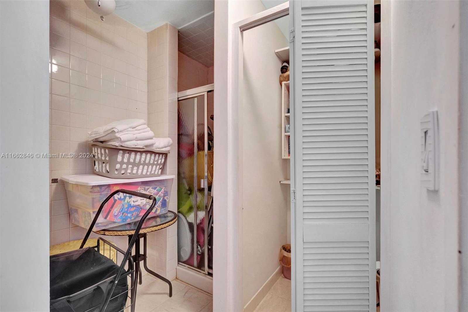 Small Image of 9801 NORTH WEST COLLINS AVE #PH8 +cabana 6, Bal Harbour Number 27