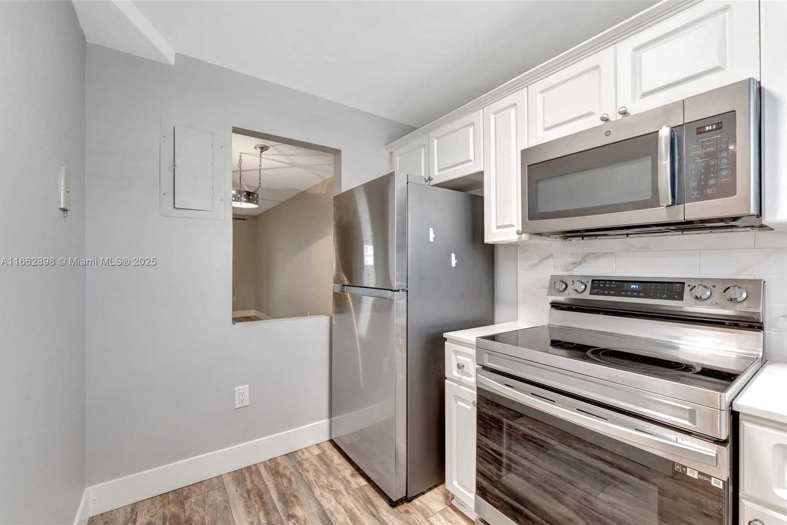 Small Image of 2881 NORTH PINE ISLAND RD #103, Sunrise Number 10