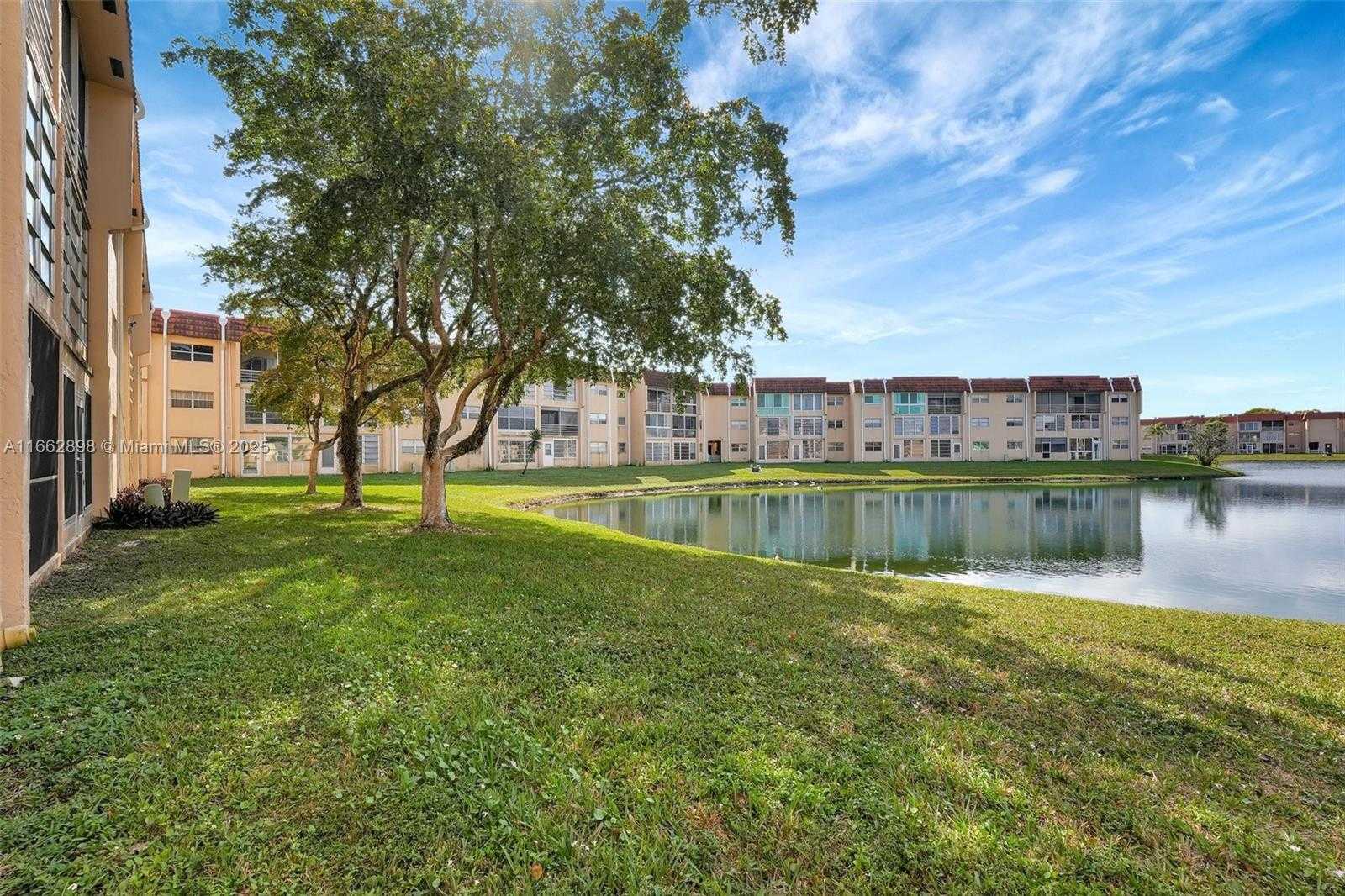 Small Image of 2881 NORTH PINE ISLAND RD #103, Sunrise Number 33