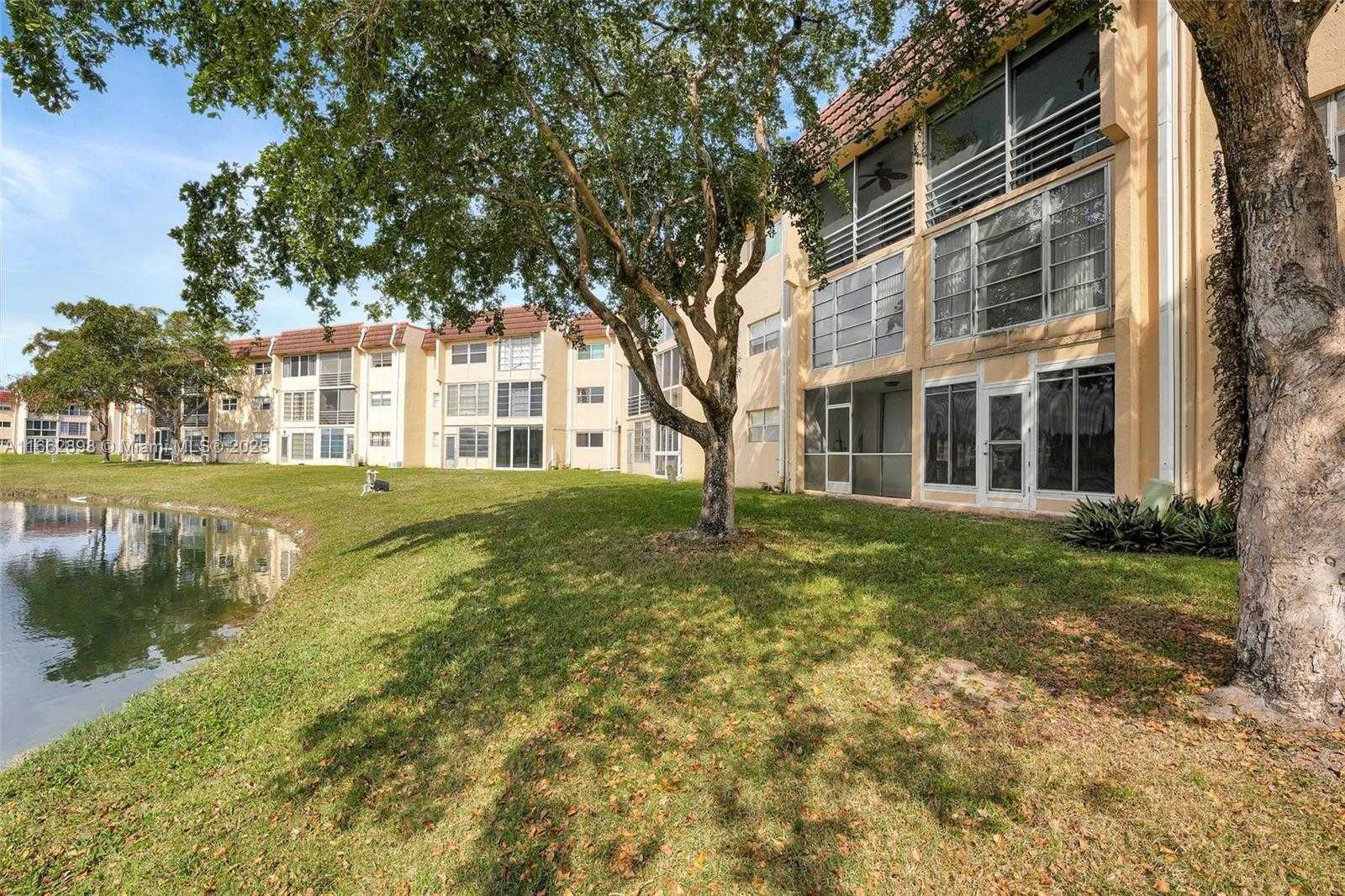 Small Image of 2881 NORTH PINE ISLAND RD #103, Sunrise Number 37