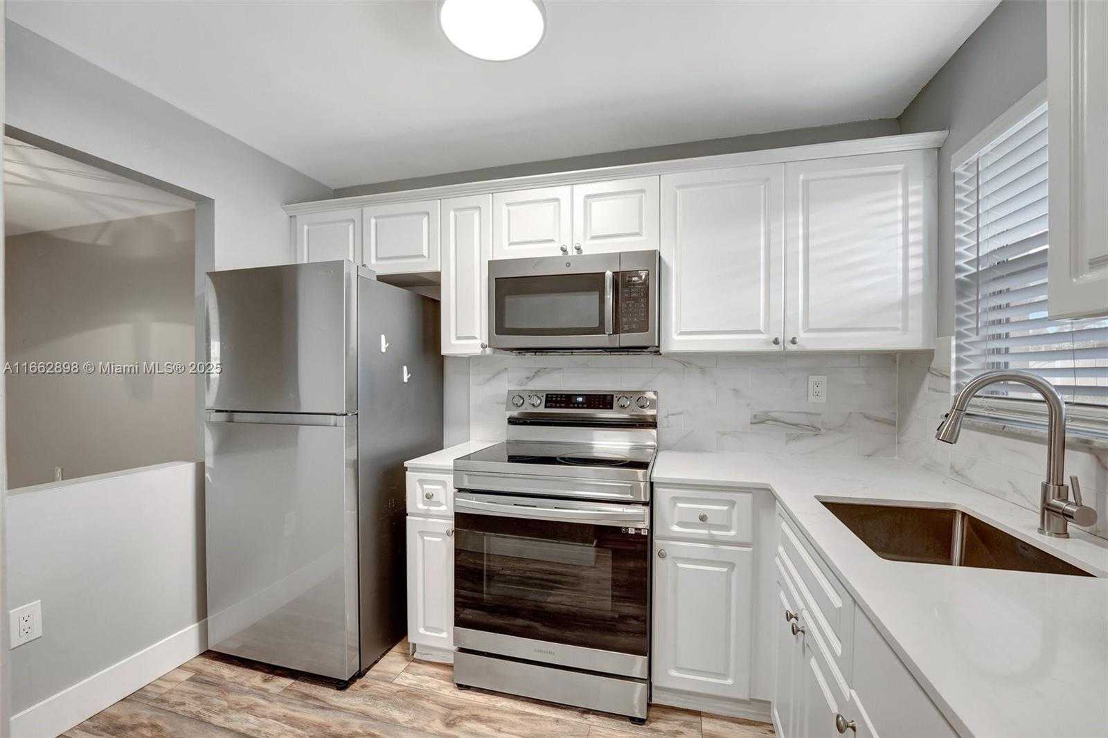 Small Image of 2881 NORTH PINE ISLAND RD #103, Sunrise Number 7
