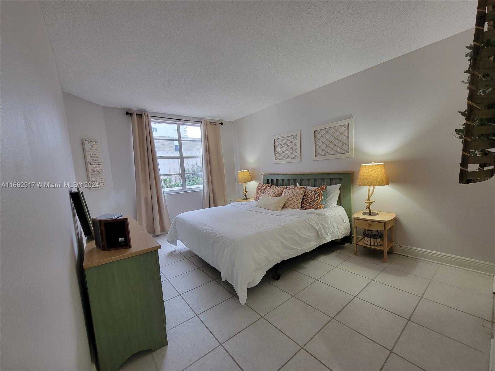 Small Image of 1980 SOUTH OCEAN DR #2C, Hallandale Beach Number 14