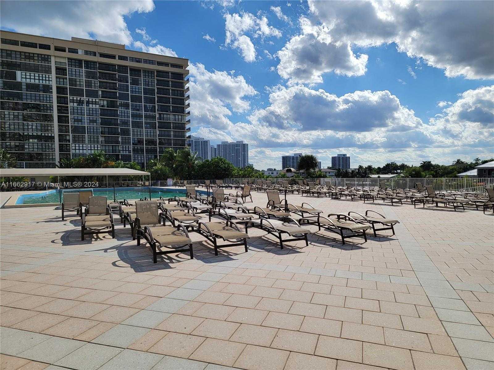 Small Image of 1980 SOUTH OCEAN DR #2C, Hallandale Beach Number 51