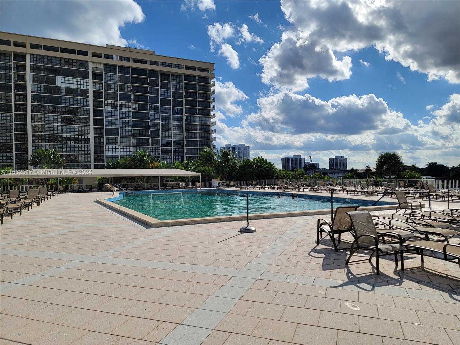 Small Image of 1980 SOUTH OCEAN DR #2C, Hallandale Beach Number 52