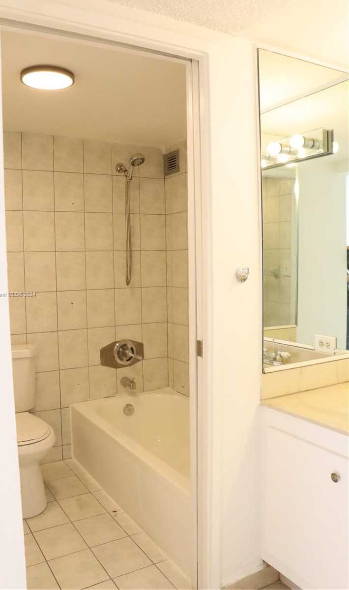 Small Image of 16919 NORTH BAY RD #118, Sunny Isles Beach Number 10