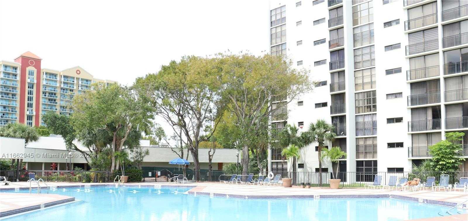 Small Image of 16919 NORTH BAY RD #118, Sunny Isles Beach Number 14
