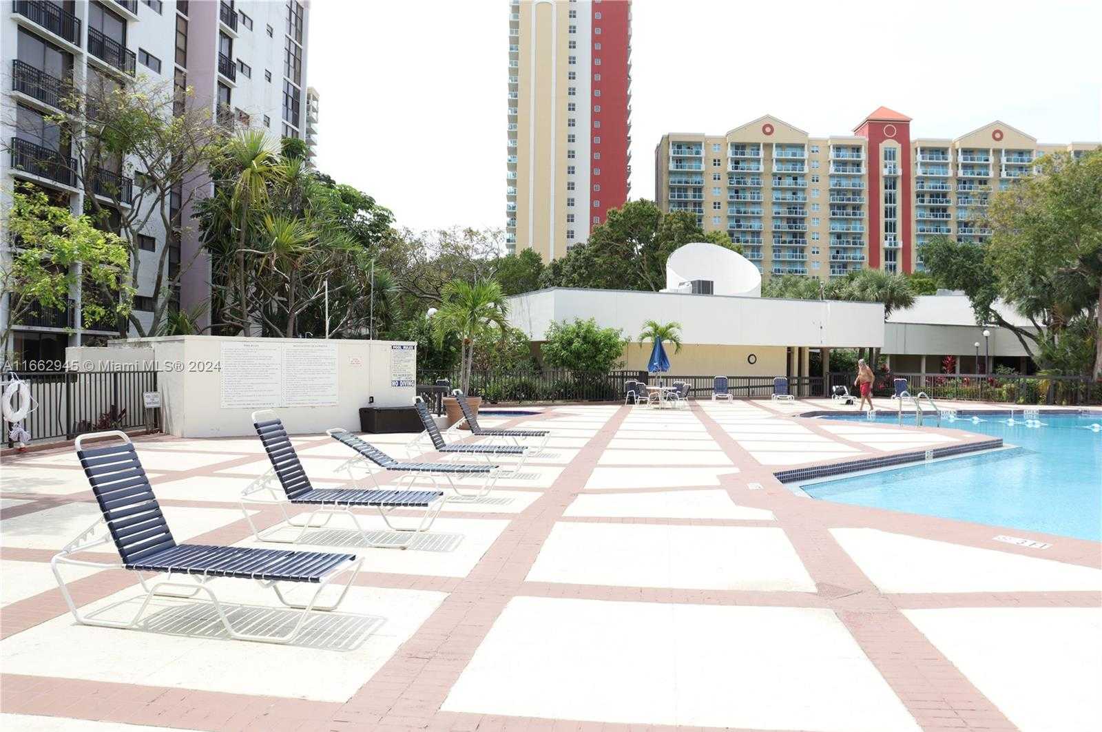Small Image of 16919 NORTH BAY RD #118, Sunny Isles Beach Number 16