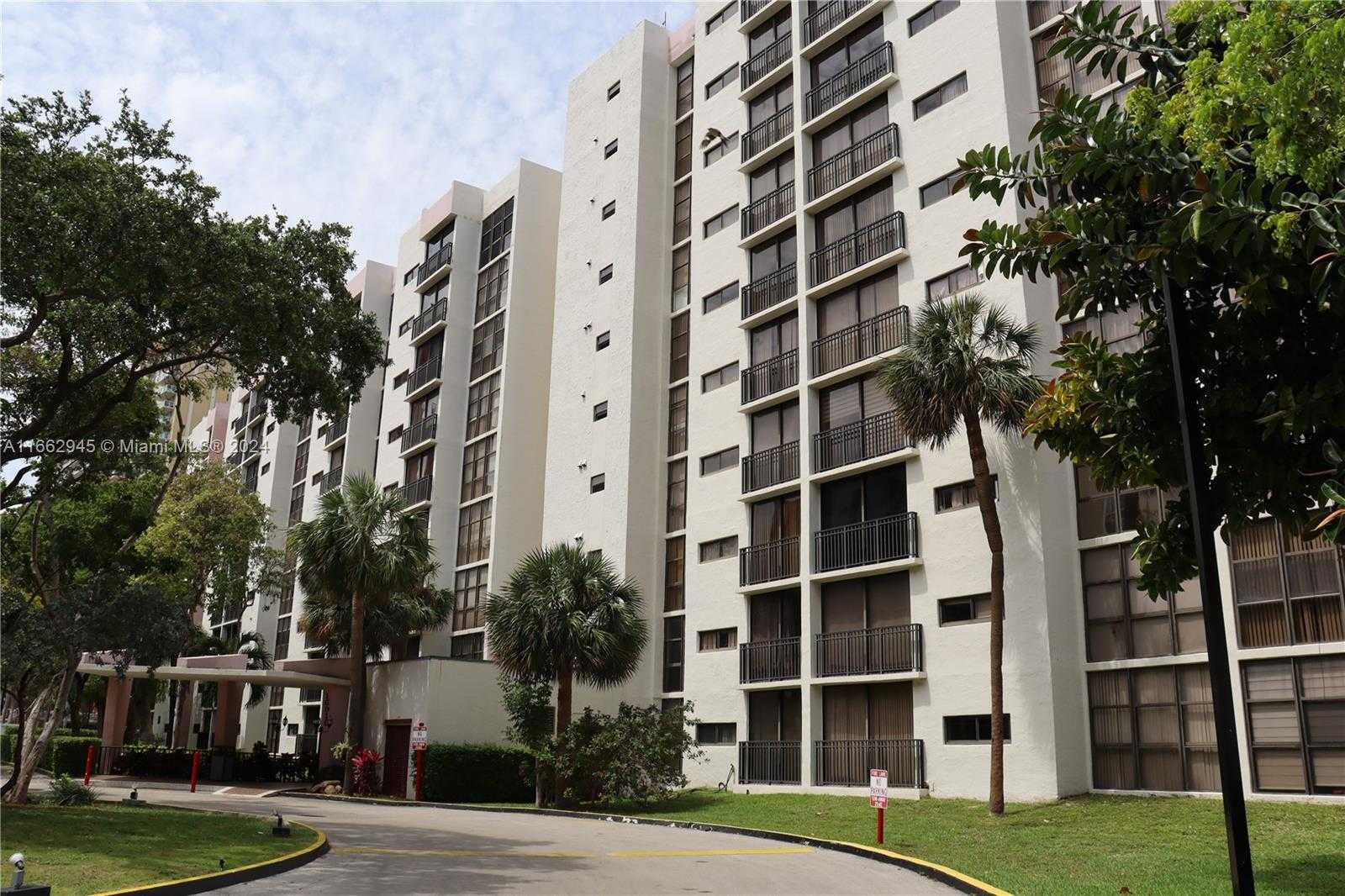 Small Image of 16919 NORTH BAY RD #118, Sunny Isles Beach Number 19