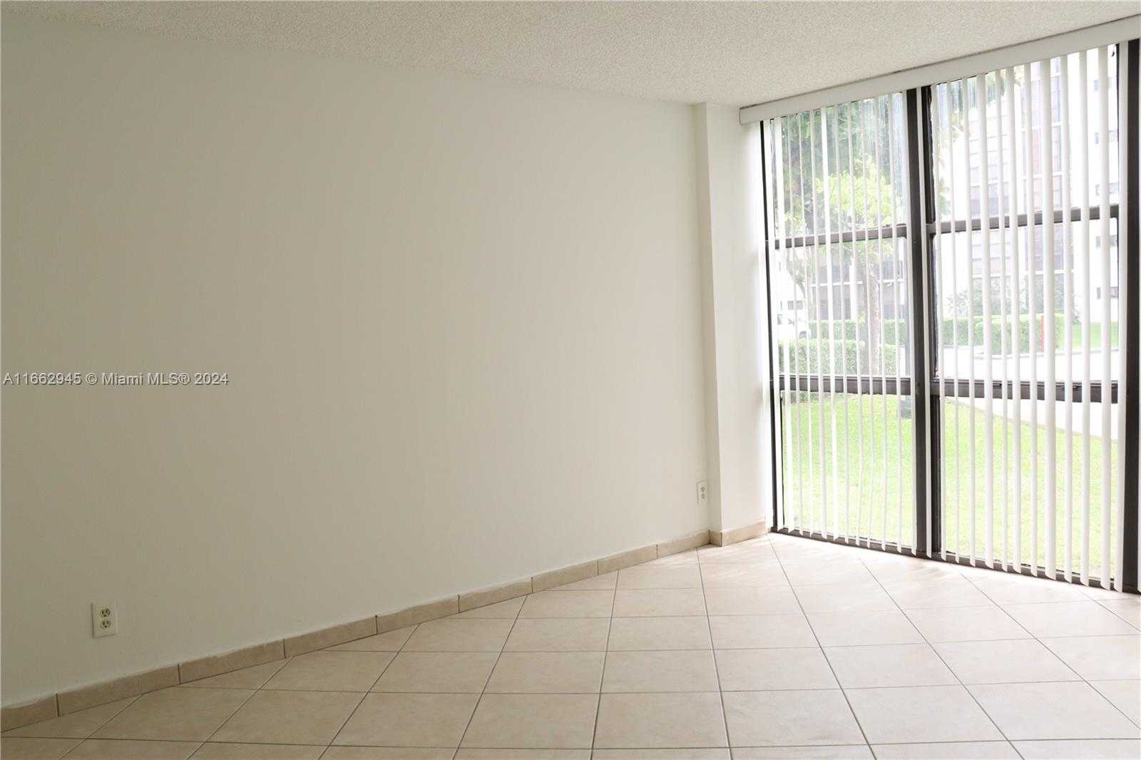Small Image of 16919 NORTH BAY RD #118, Sunny Isles Beach Number 7