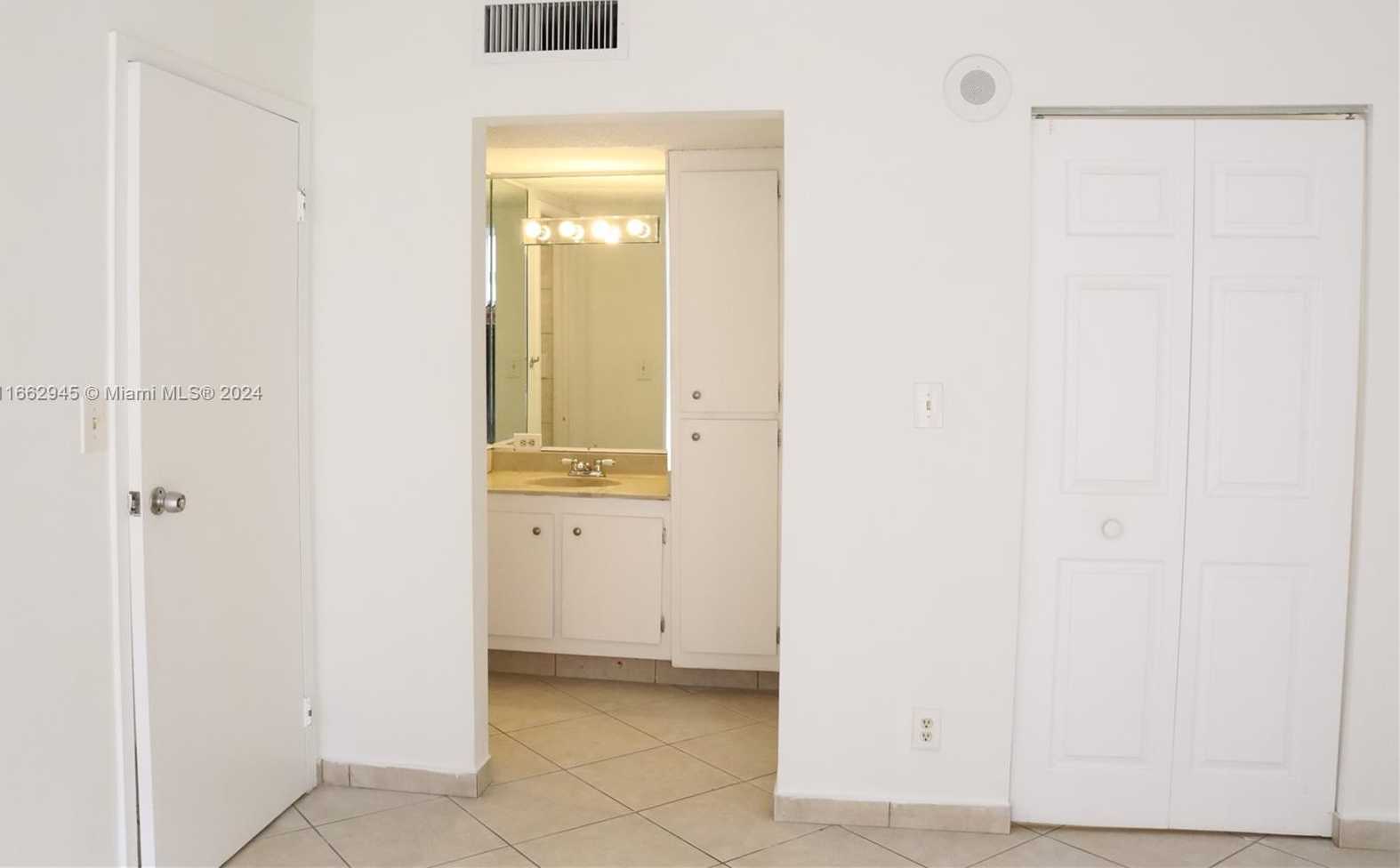 Small Image of 16919 NORTH BAY RD #118, Sunny Isles Beach Number 8