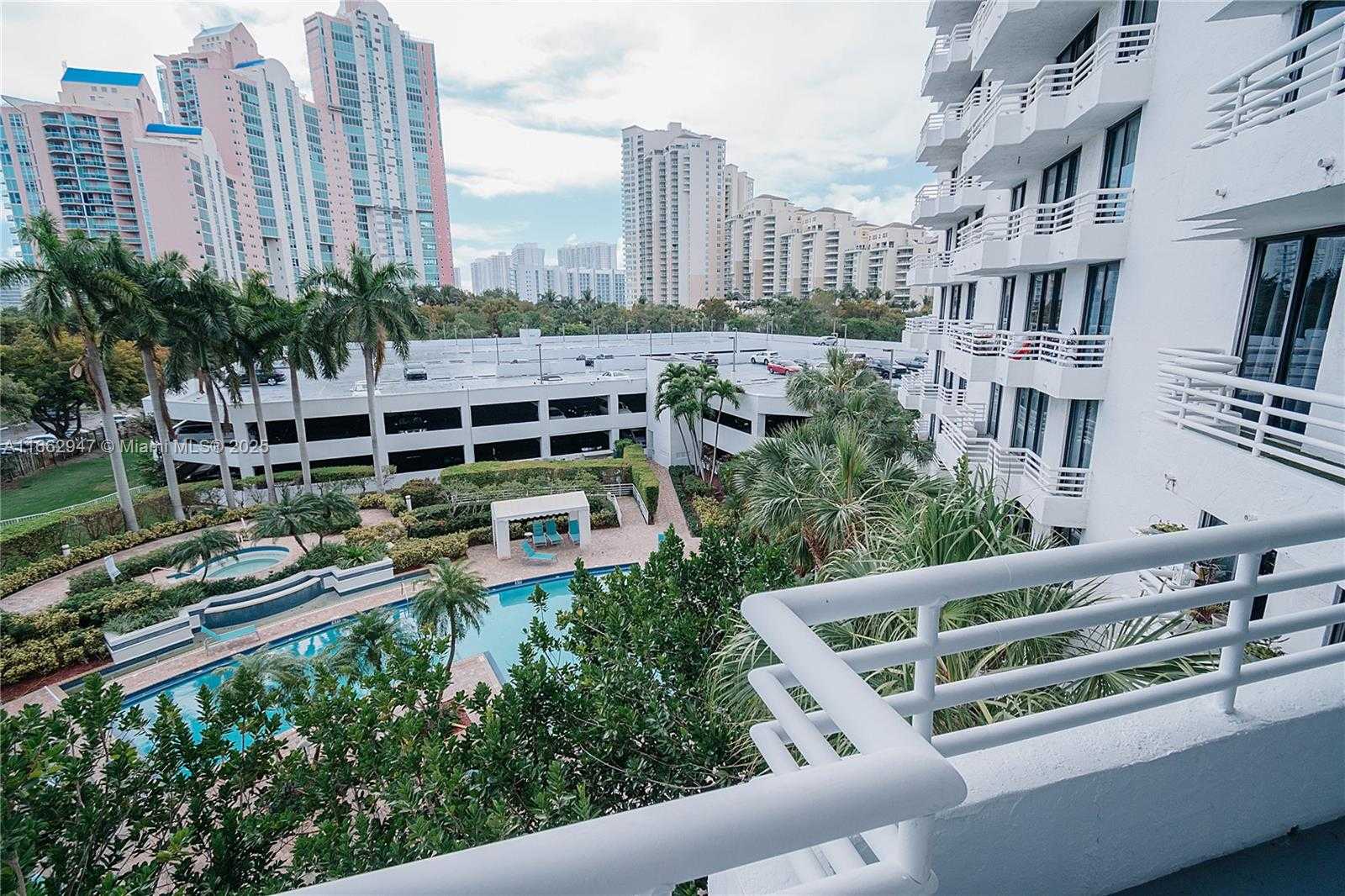 Small Image of 3300 NORTH EAST 192ND ST #515, Aventura Number 4