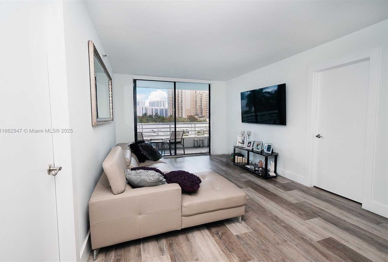 Small Image of 3300 NORTH EAST 192ND ST #515, Aventura Number 5